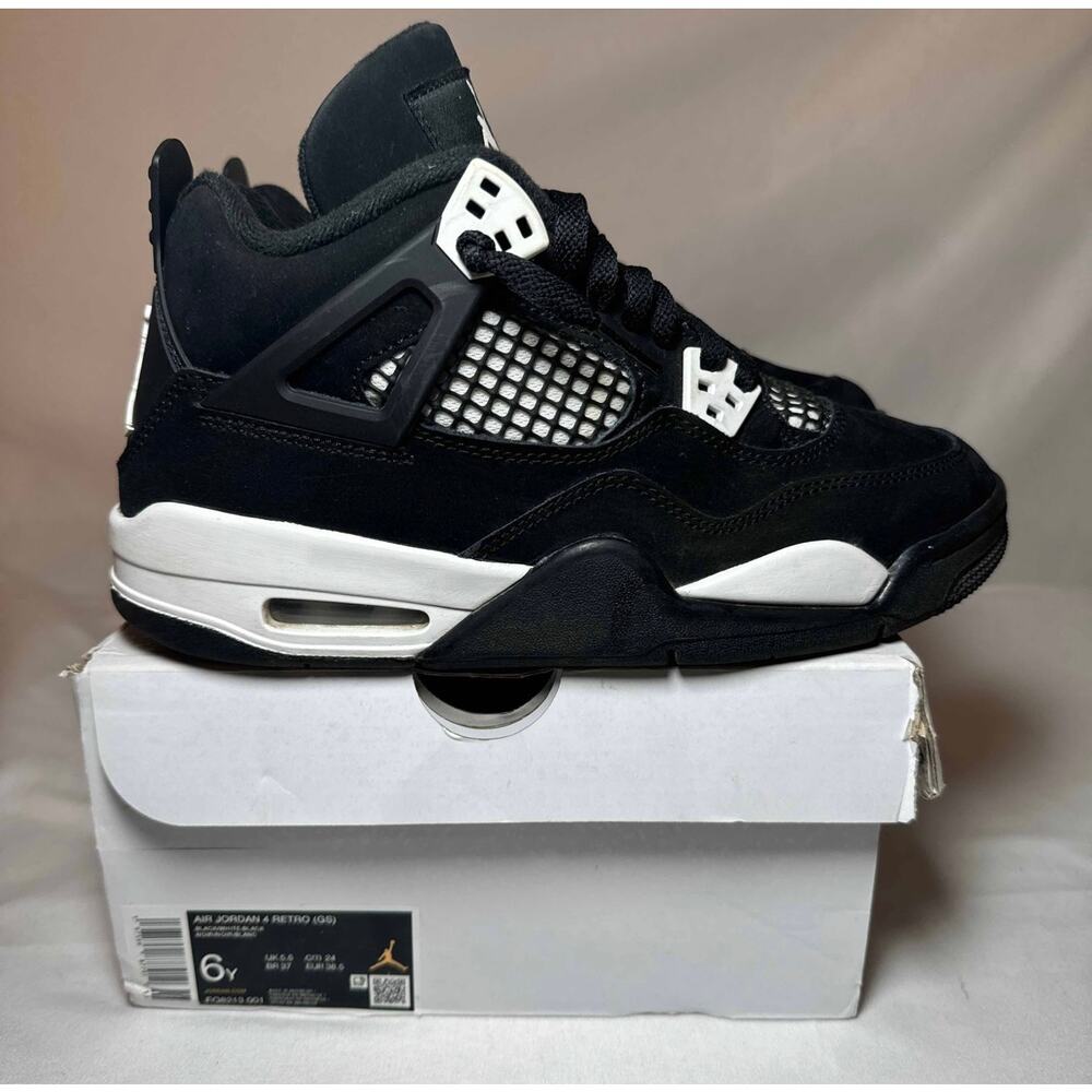 Size 6 - Nike Air Jordan 4 Retro GS White Thunder men's Shoes